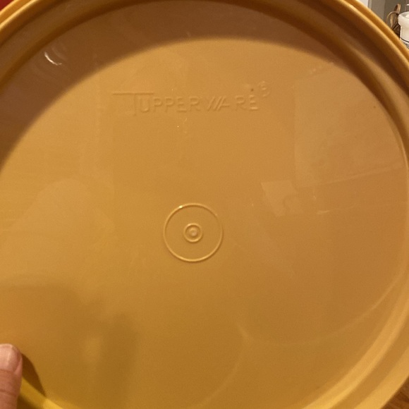 Vintage Tupperware Cake carrier Harvest Gold - be the toast of the bake sale! - Picture 4 of 10